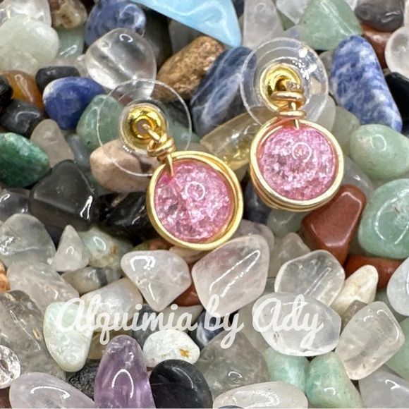 Dainty Pink crackled Quartz gold studs halo statement earrings - Picture 1 of 5